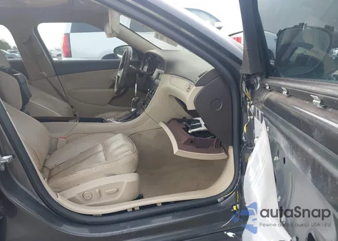 2011 Saab 9-5 Turbo4/Turbo4 Premium z USA, uszkodzony, nr VIN YS3GN4AR4B4004433